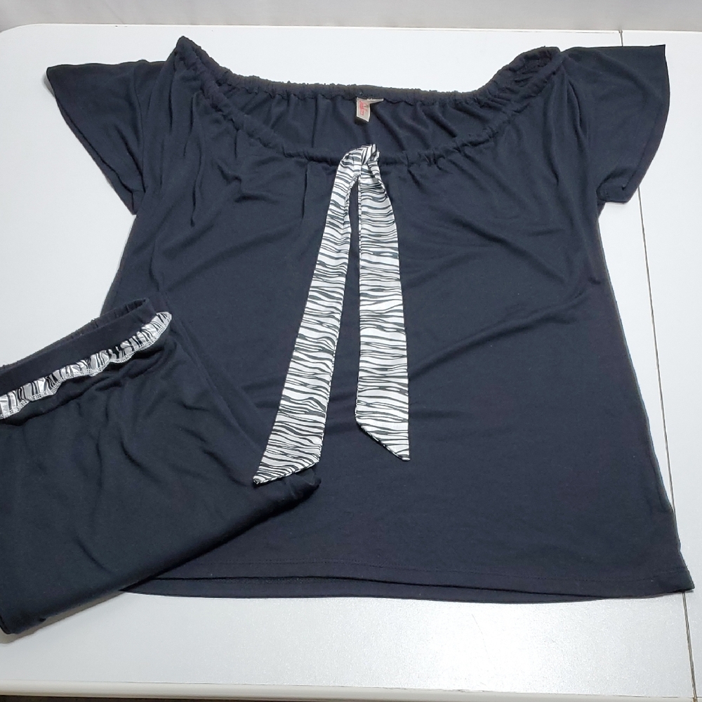 Twinklzz Black And White Pajama Set with Zebra Accents